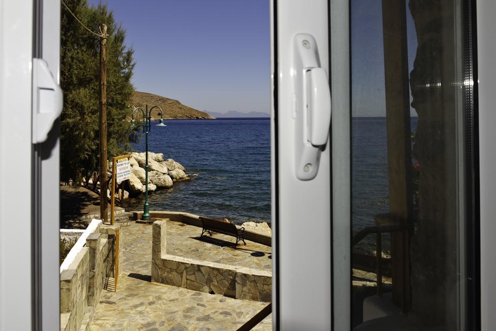 Spiros Apartments Livadia  외부 사진