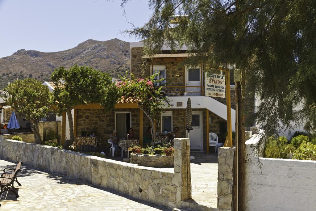 Spiros Apartments Livadia  외부 사진