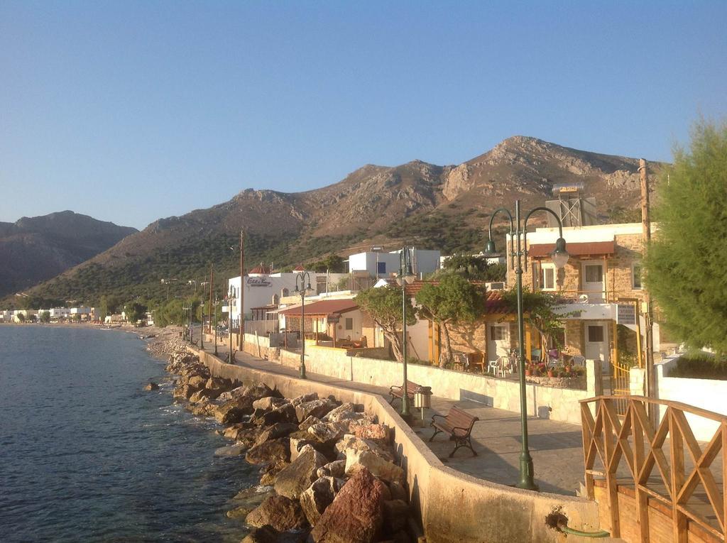 Spiros Apartments Livadia  외부 사진