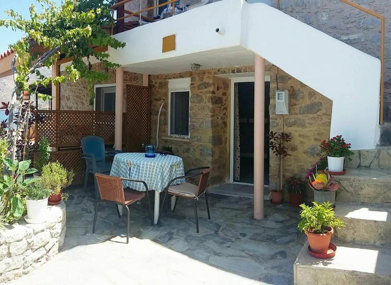 Spiros Apartments Livadia  외부 사진