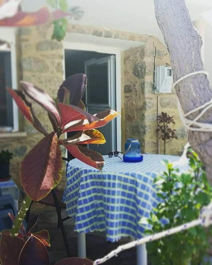 Spiros Apartments Livadia  외부 사진